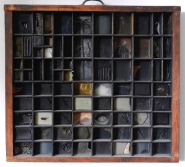 Barca
Wood box, found objects & wax
46 x 49cm